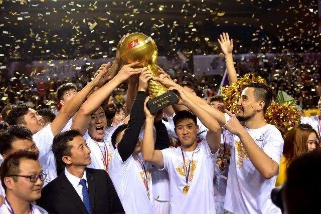 意甲-赖因德斯破门迪巴拉建功 AC米兰1-1罗马